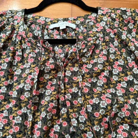 Women LOFT Floral Tie Neck Puff Sleeve Blouse in Multicolor Size Small - Picture 8 of 9